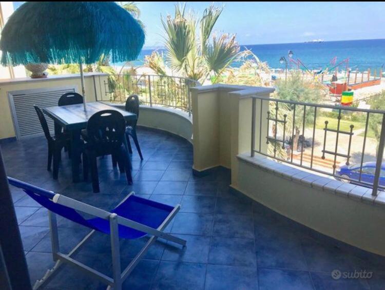 La Baia Di Ulisse Villa Venetico Eksteriør billede